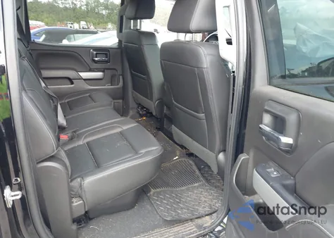 2018 Chevrolet Silverado 1500 2Lt z USA, uszkodzony, nr VIN 3GCUKREC5JG572794